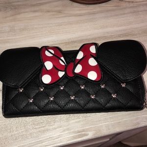Brand new Walt Disney Minnie Wallet